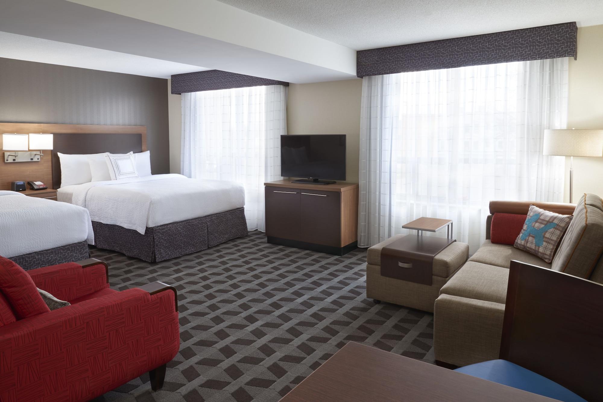 Towneplace Suites By Marriott Windsor Exterior photo