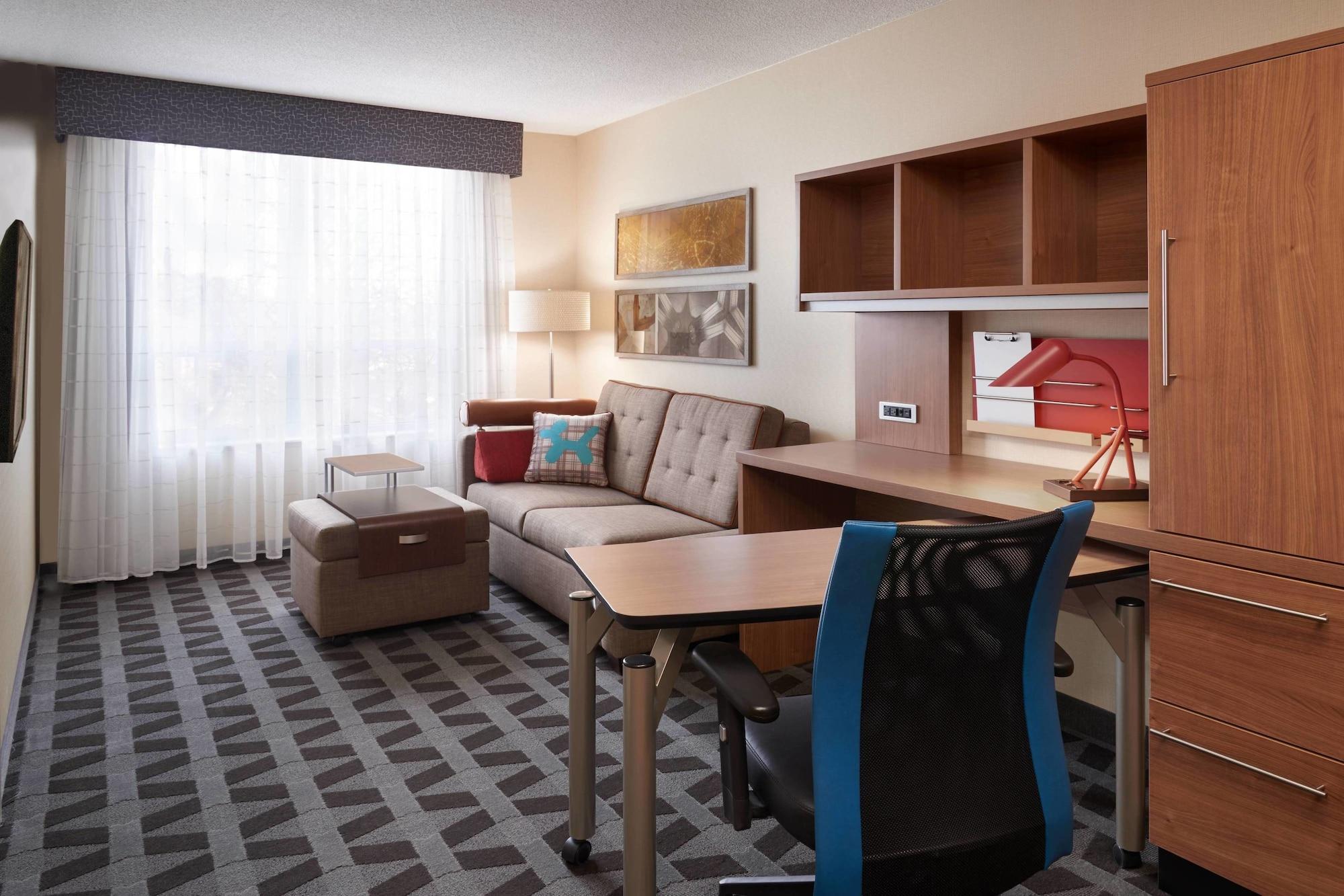 Towneplace Suites By Marriott Windsor Exterior photo