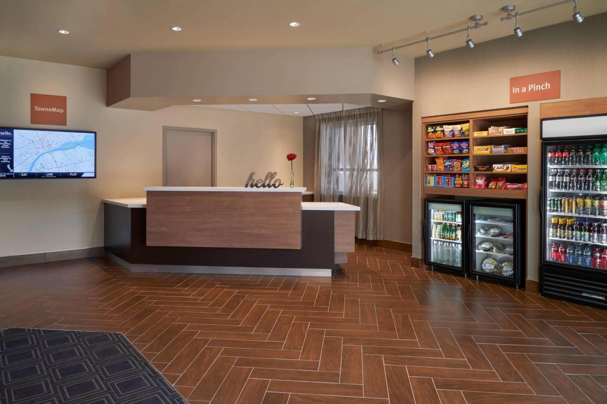 Towneplace Suites By Marriott Windsor Exterior photo