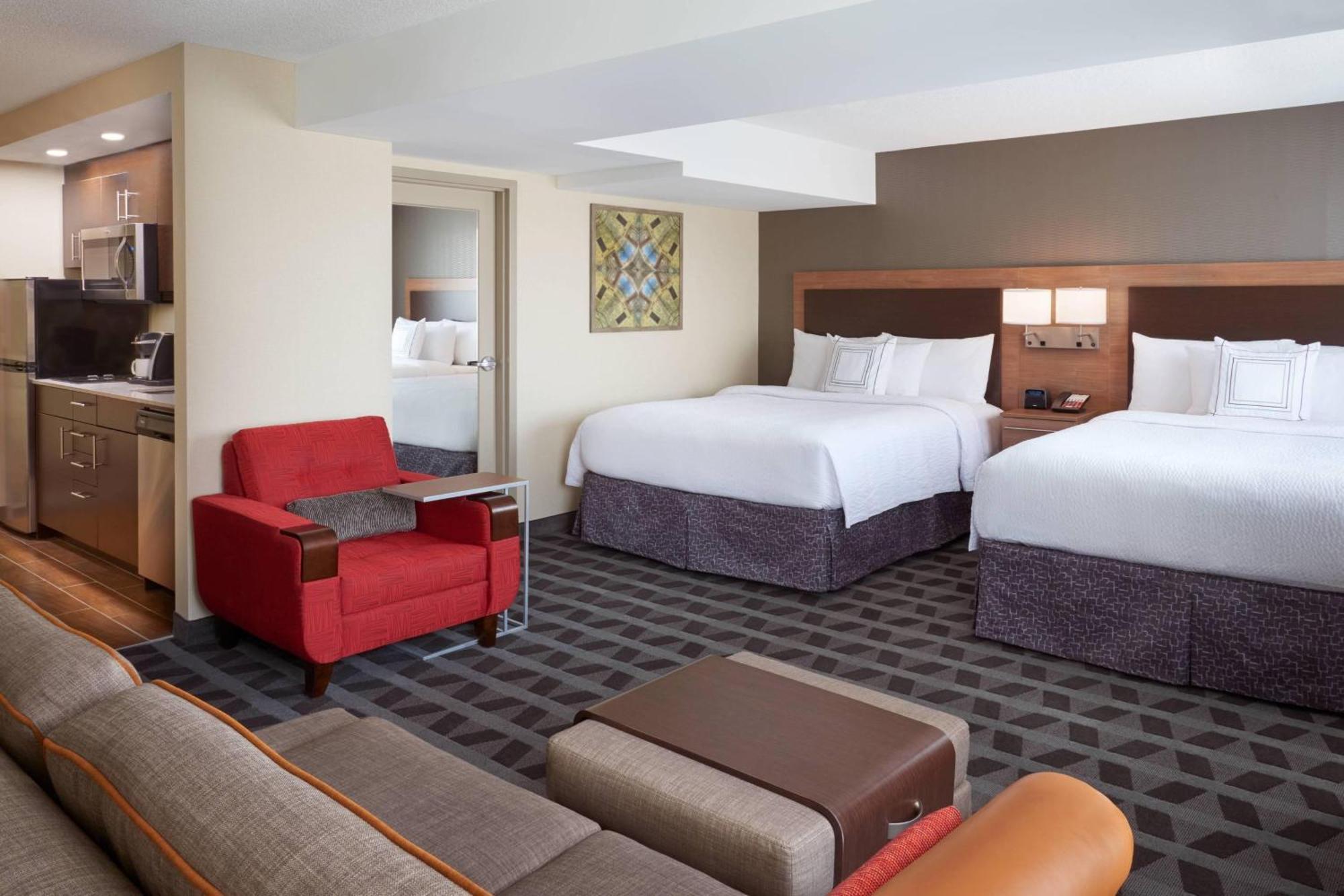 Towneplace Suites By Marriott Windsor Exterior photo