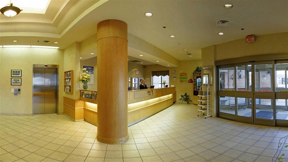Towneplace Suites By Marriott Windsor Exterior photo