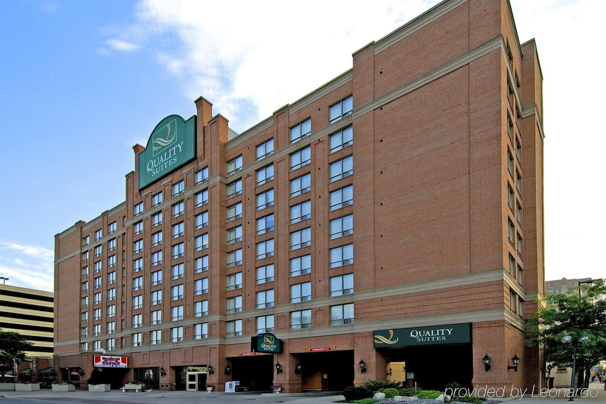 Towneplace Suites By Marriott Windsor Exterior photo