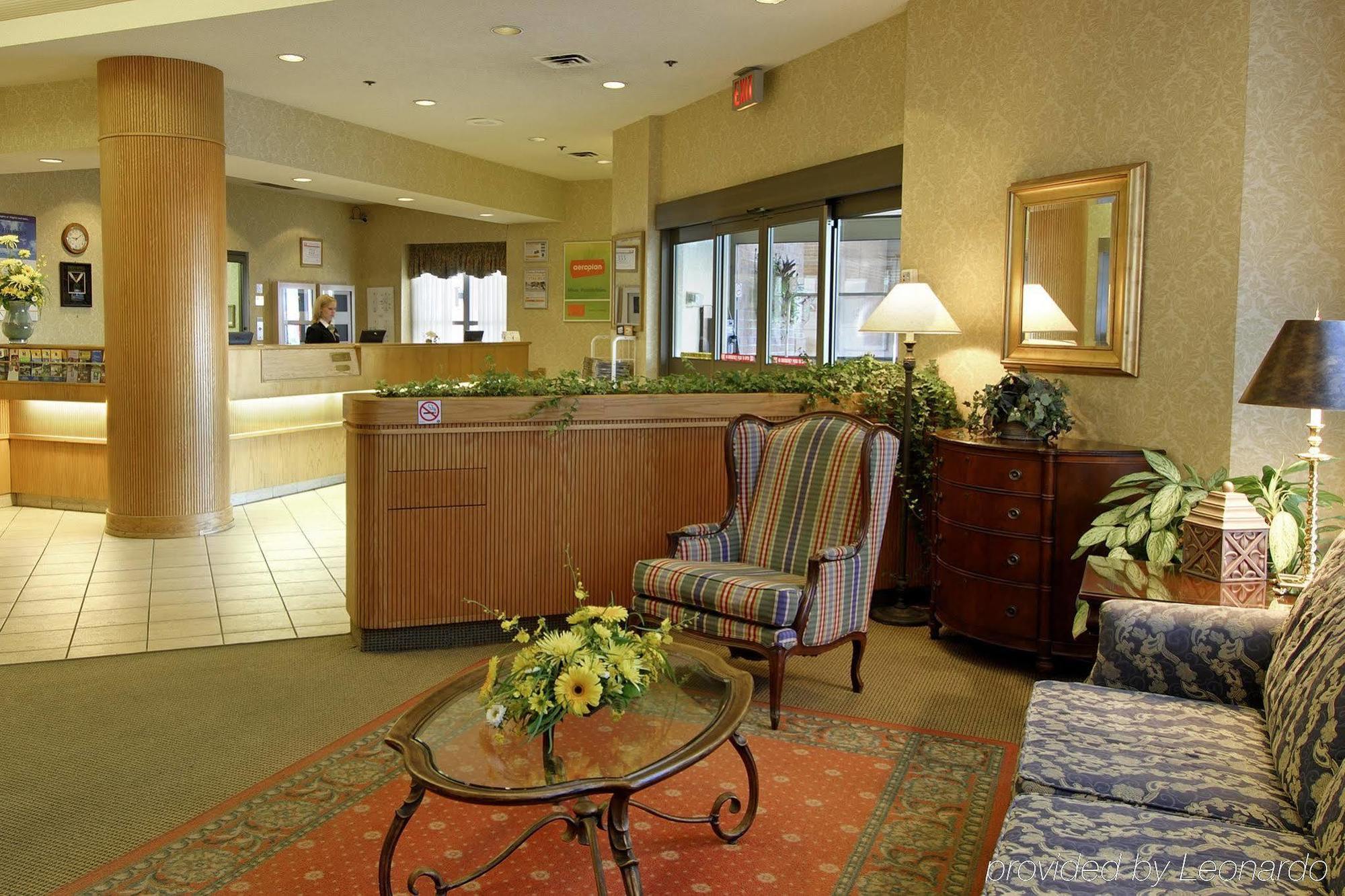 Towneplace Suites By Marriott Windsor Interior photo